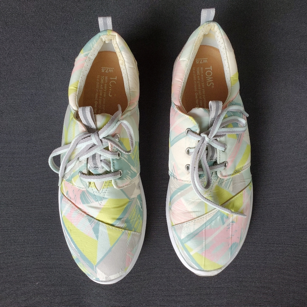 Toms Sneakers